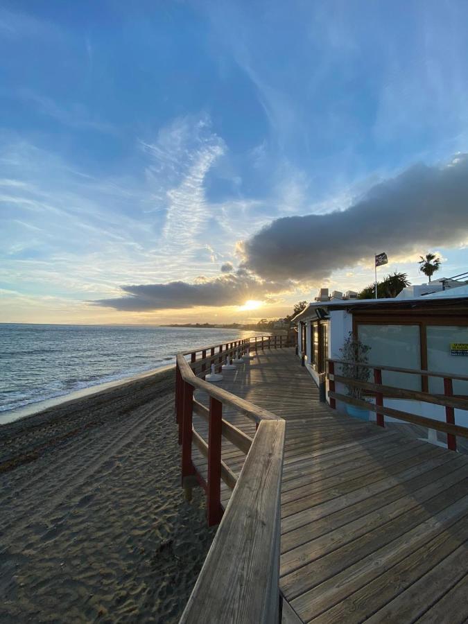 Pirata Bungalow Sea Front Estepona Exterior photo
