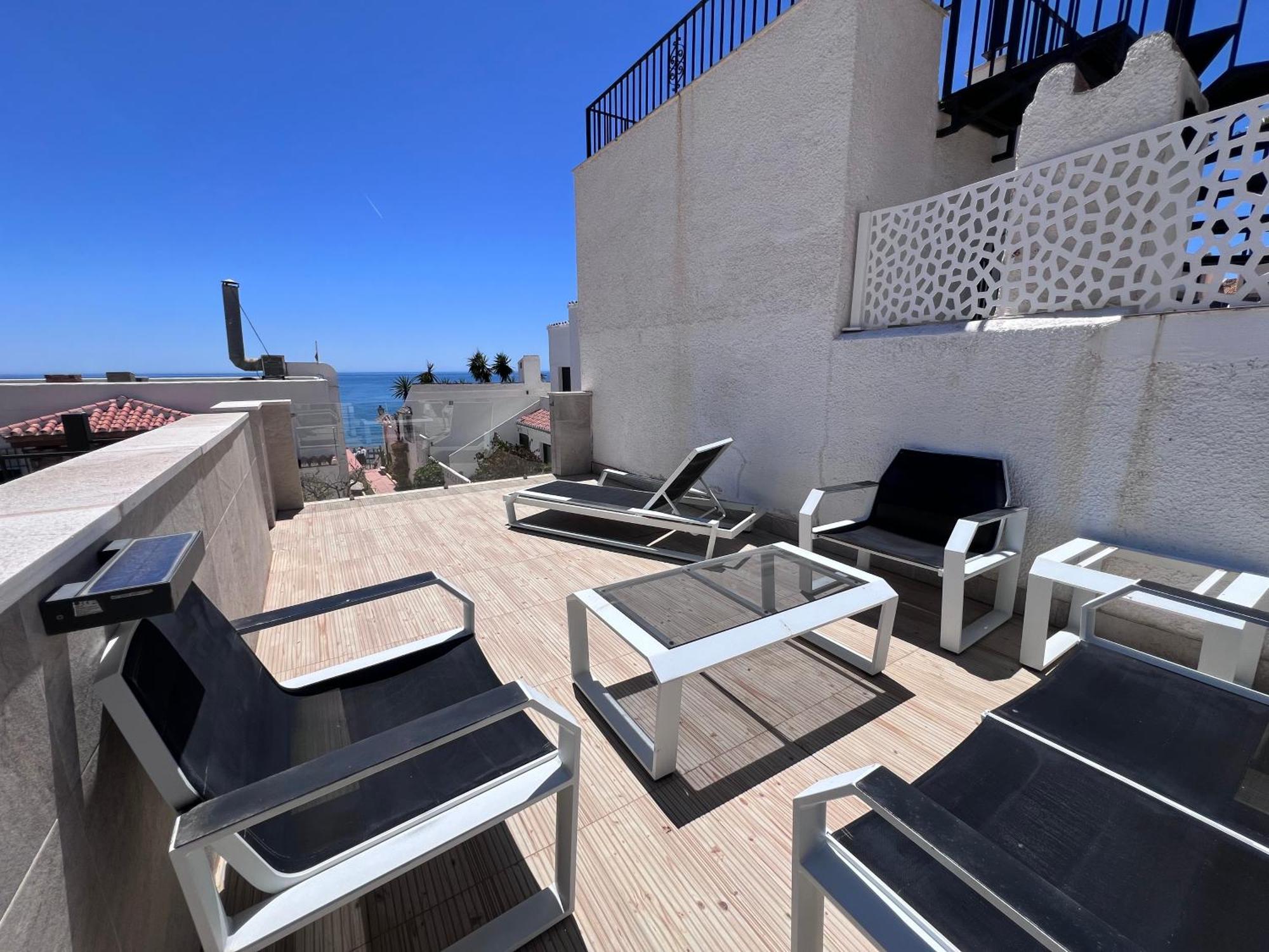 Pirata Bungalow Sea Front Estepona Exterior photo
