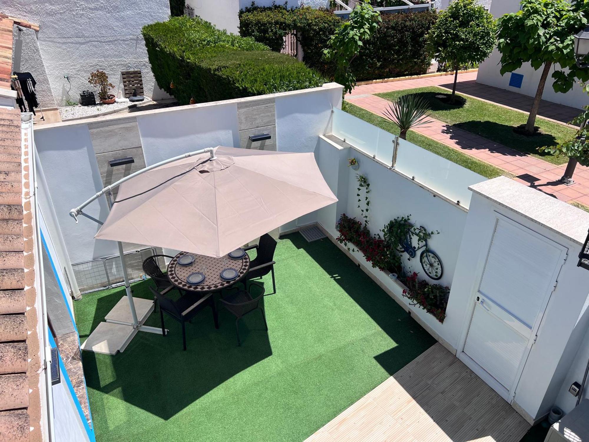 Pirata Bungalow Sea Front Estepona Exterior photo